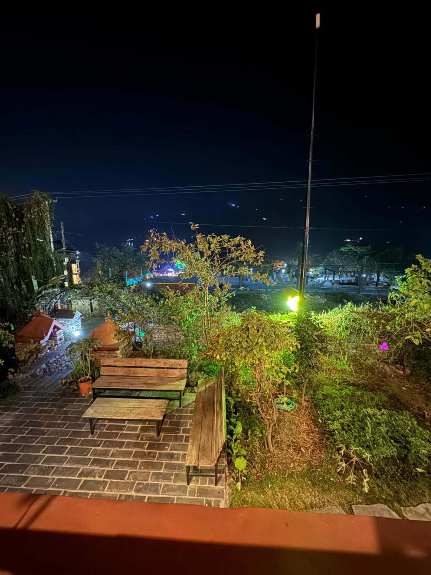 פוקהרה Nar-Bis Hotel מראה חיצוני תמונה